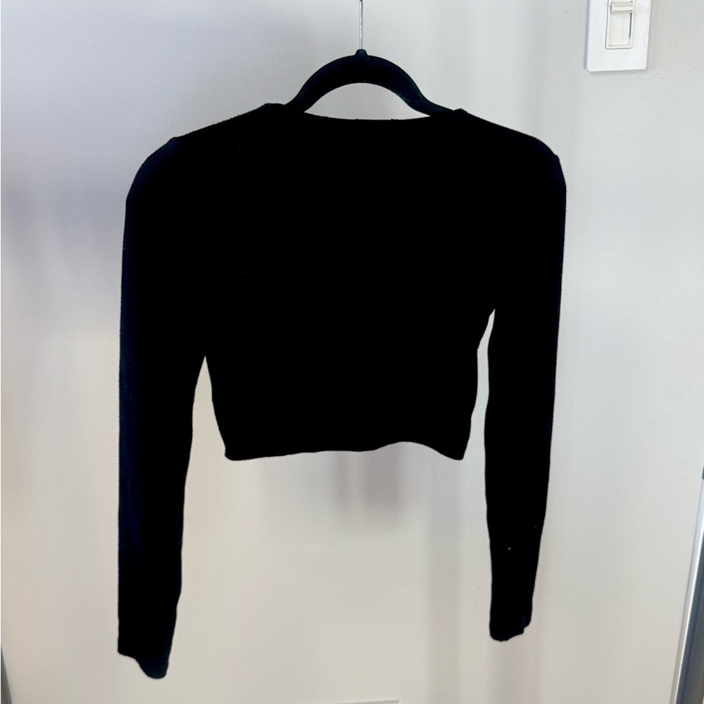 Dynamite Black Cut-Out Crop Top - Picture 3 of 4